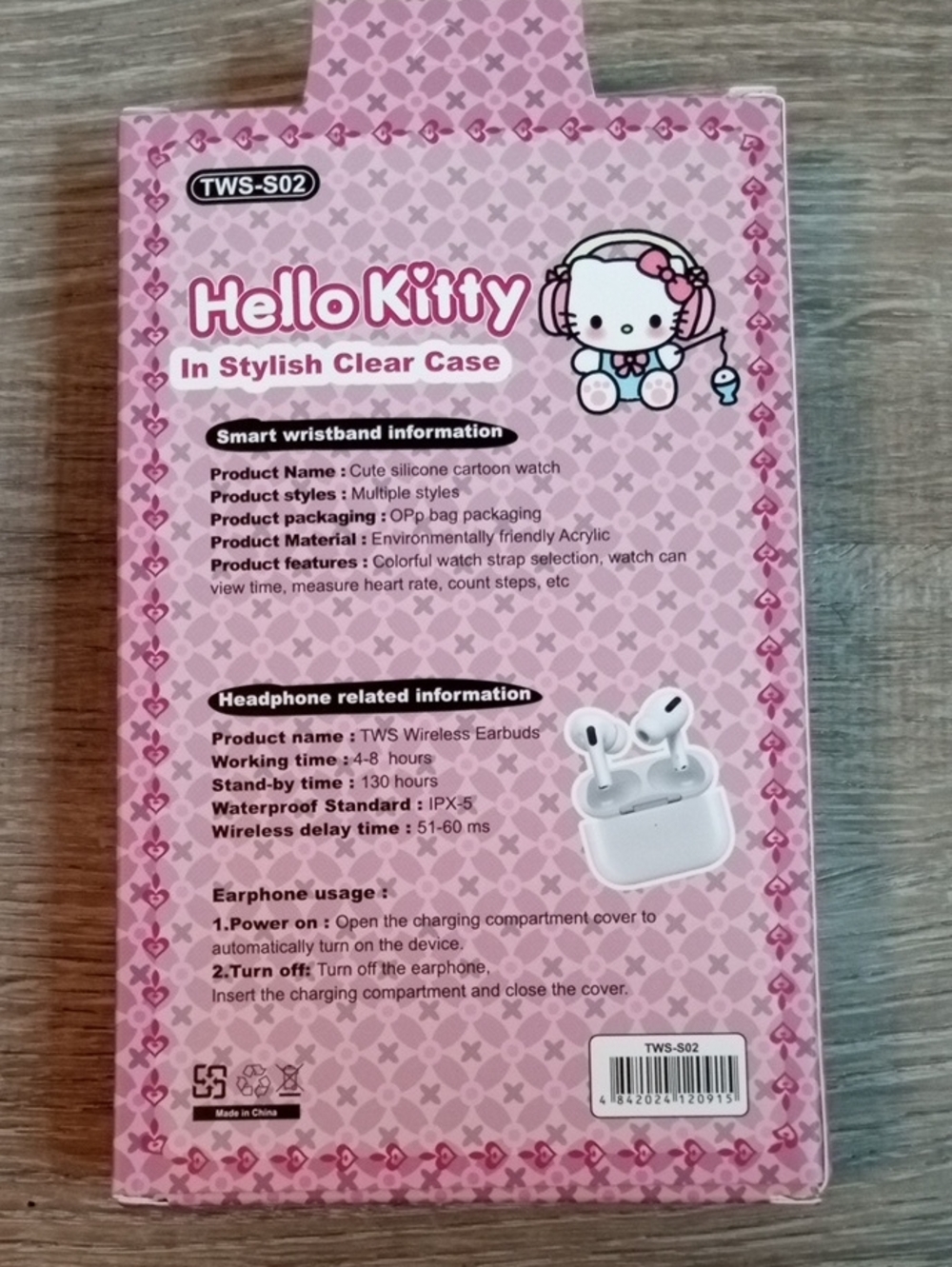 Hello Kitty Pink Earbuds, Charging Case & Matching Smartwatch Strap - Picture 3 of 4